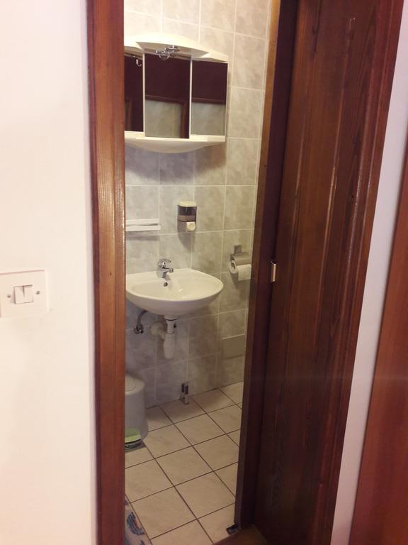 فندق House Anamarija سيليست دريزنيكو المظهر الخارجي الصورة