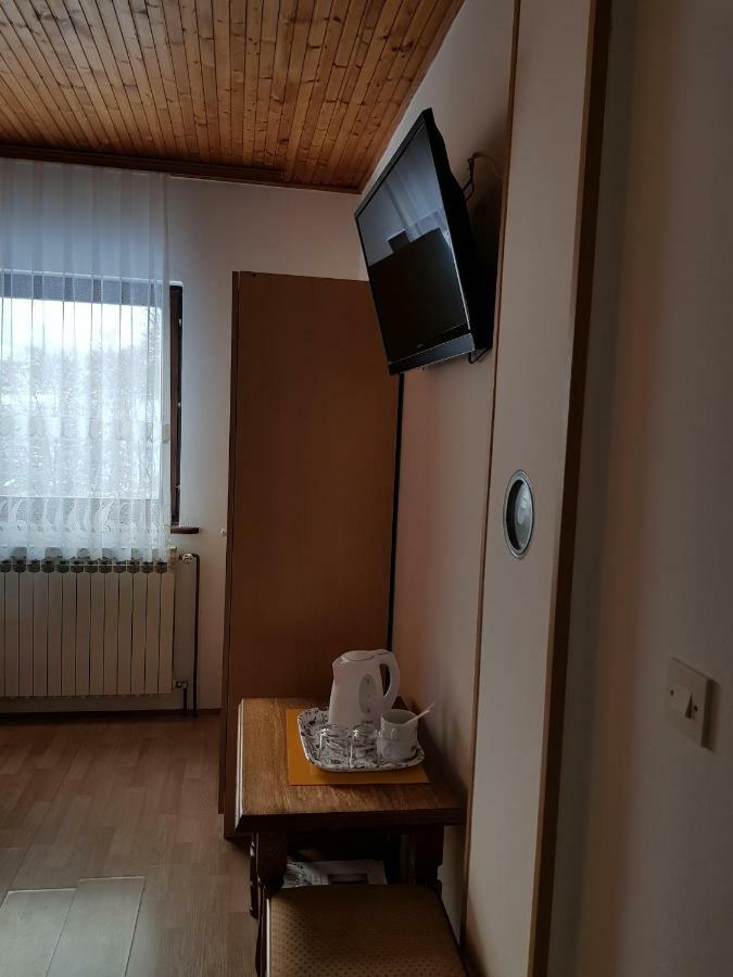 فندق House Anamarija سيليست دريزنيكو المظهر الخارجي الصورة